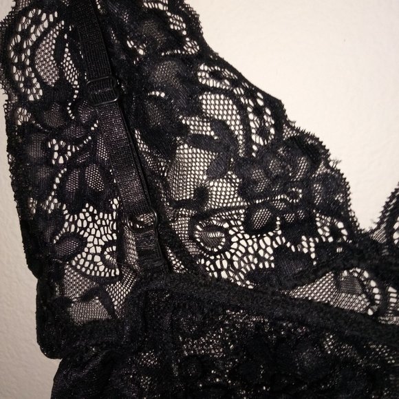 Floral Black Crochet Lace Adjustable Bralette - Picture 8 of 10